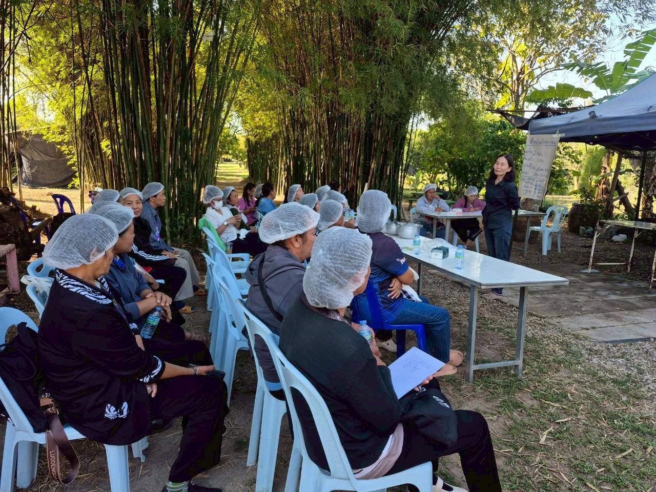 พช.เนินมะปราง จัดโครงการส่งเสริมและพัฒนาอาชีพ  กิจกรรมสร้างสัมมาชีพชุมชนครัวเรือนที่ได้รับผลกระทบด้านอาชีพและรายได้ที่มีศักยภาพและสามารถพัฒนาได้