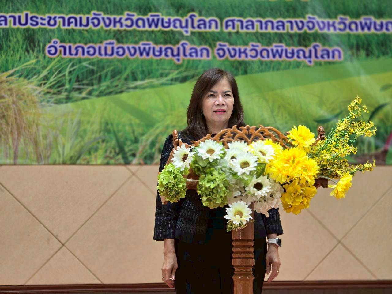 สพอ.เนินมะปราง ร่วมกิจกรรมมหกรรมการออม 52 ปี ทุนชุมชนขับเคลื่อนเศรษฐกิจฐานราก(ระดับภูมิภาค) 
